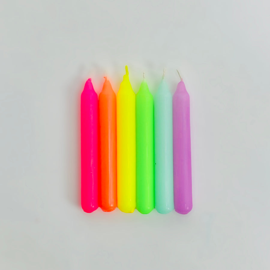 Kerzen für den Geburtstagszug Neon Rainbow
