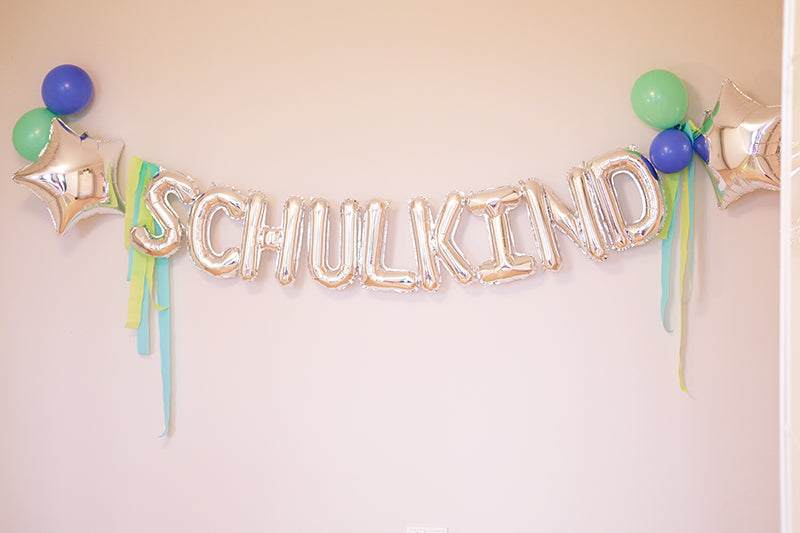 Schulkind Girlande zum Schulanfang in Silber/Blau/Grün mit Eco Ballons –  letspartybox.de