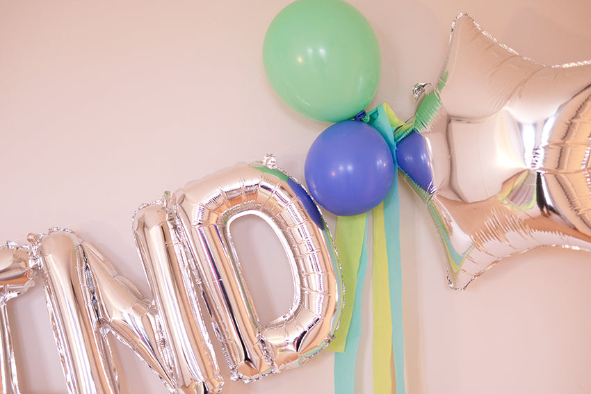 Schoolchild garland for back to school in silver/blue/green with eco balloons 